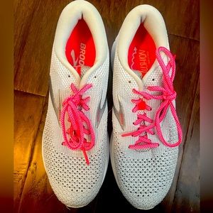 Brooks Revel 2 sz 9.5
